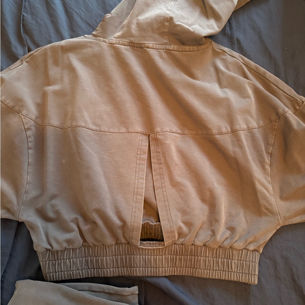 TLF Sweat Set - Picture 3 of 4